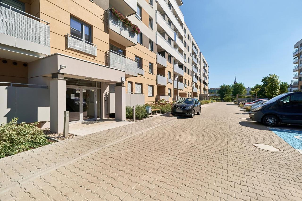 Exclusive Apartments Teczowa With Underground Parking By Noclegi Renters Breslau Exterior foto