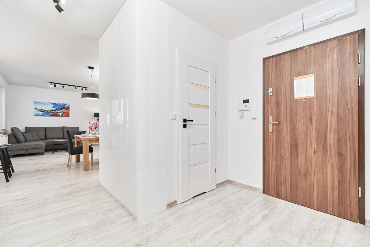 Exclusive Apartments Teczowa With Underground Parking By Noclegi Renters Breslau Exterior foto