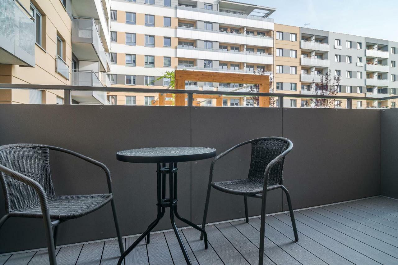 Exclusive Apartments Teczowa With Underground Parking By Noclegi Renters Breslau Exterior foto