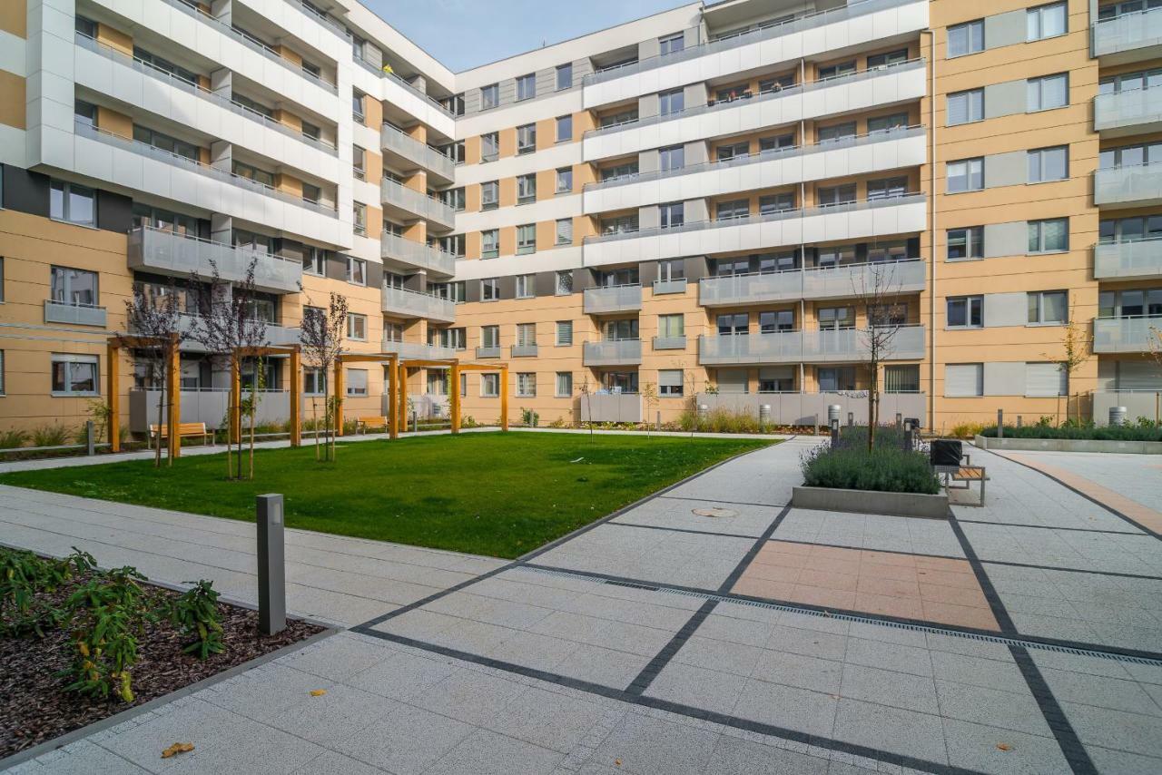 Exclusive Apartments Teczowa With Underground Parking By Noclegi Renters Breslau Exterior foto